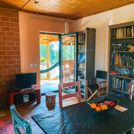 Ecobosque 度假居 Nadadouro